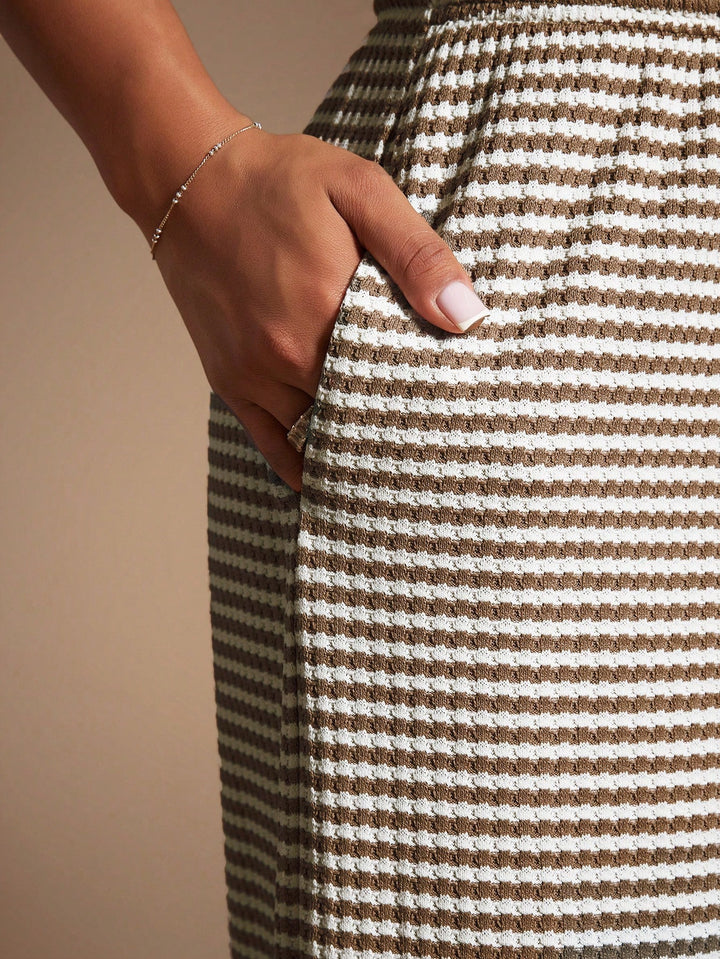 Pantaloni SHEIN, maro