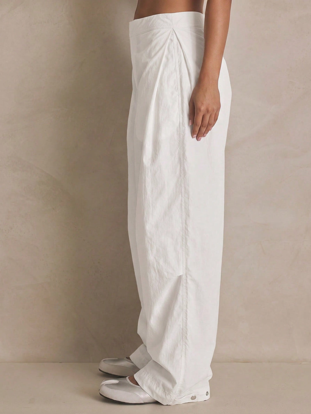 Pantaloni SHEIN, alb