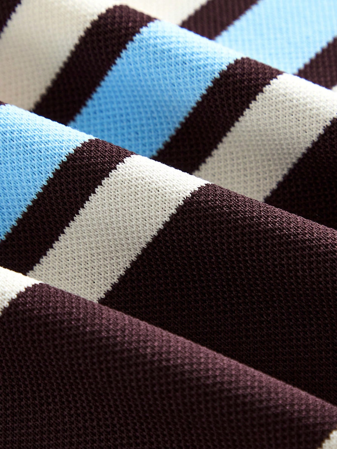 Tricou SHEIN, maro