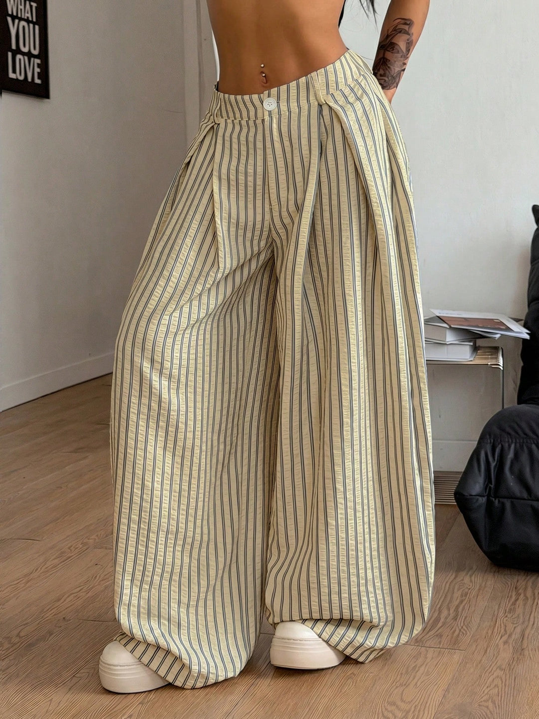 Pantaloni SHEIN, galben