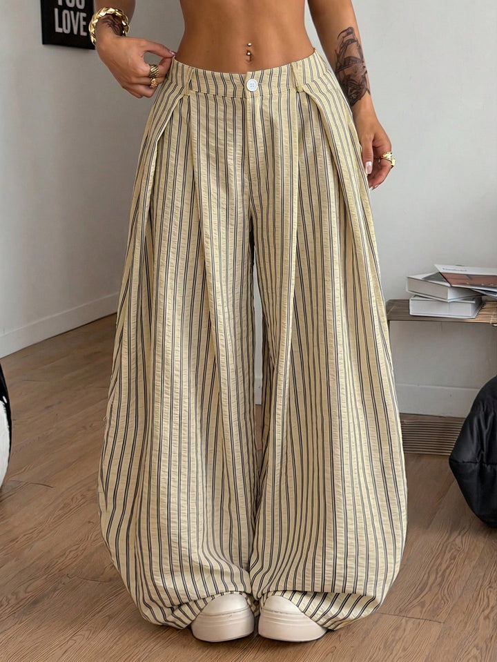 Pantaloni SHEIN, galben