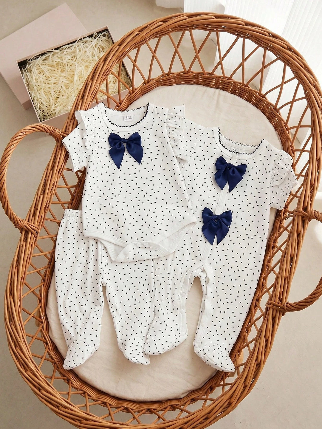 Set baby SHEIN, alb