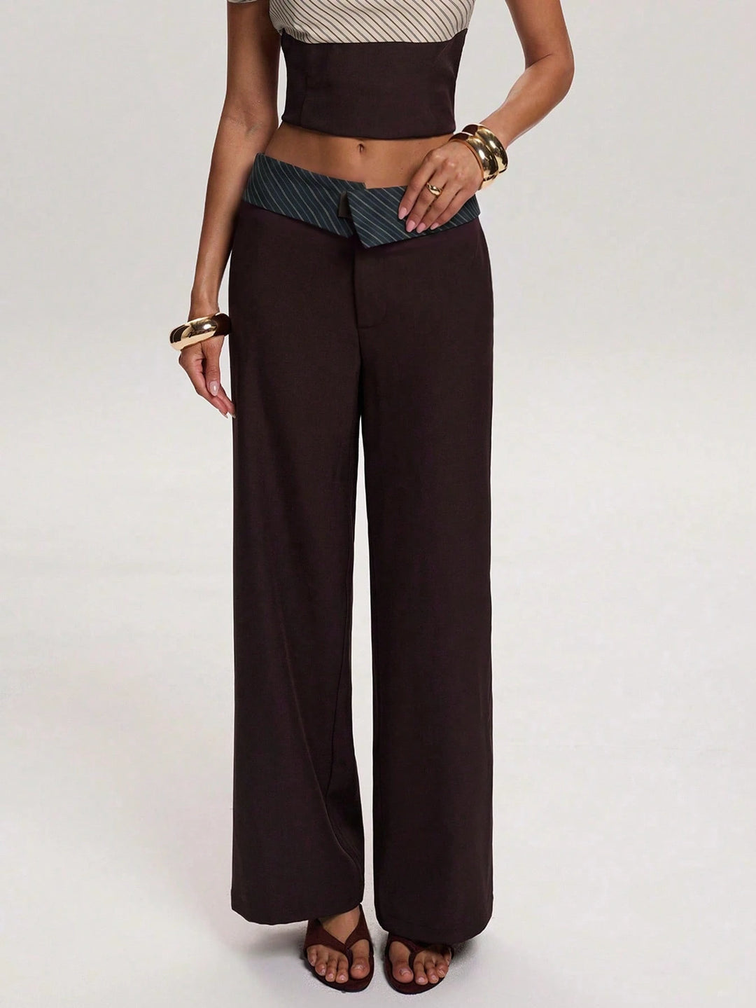Pantaloni SHEIN, maro