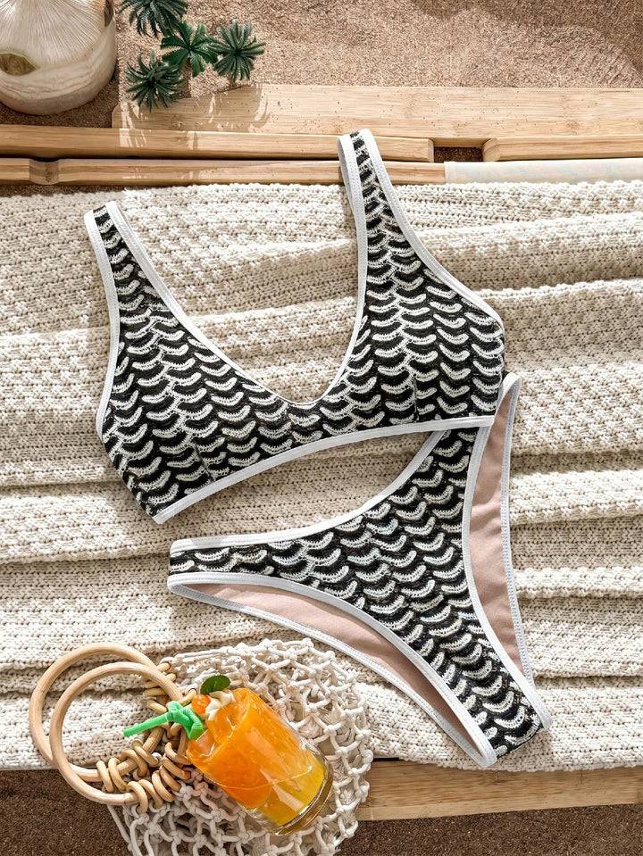 Set bikini SHEIN, mix culori