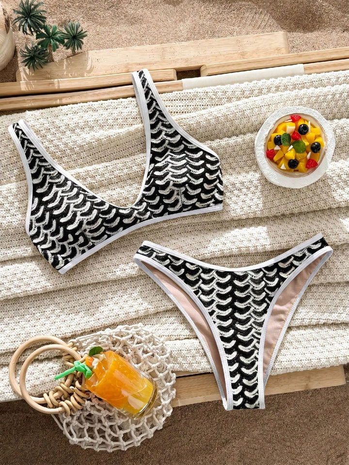 Set bikini SHEIN, mix culori