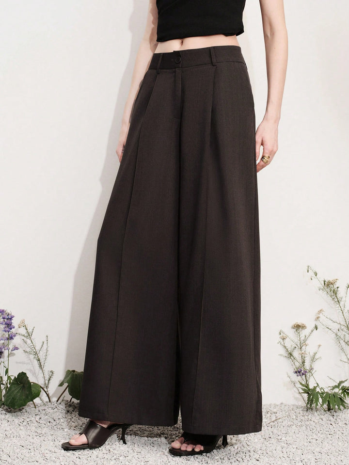 Pantaloni SHEIN, maro