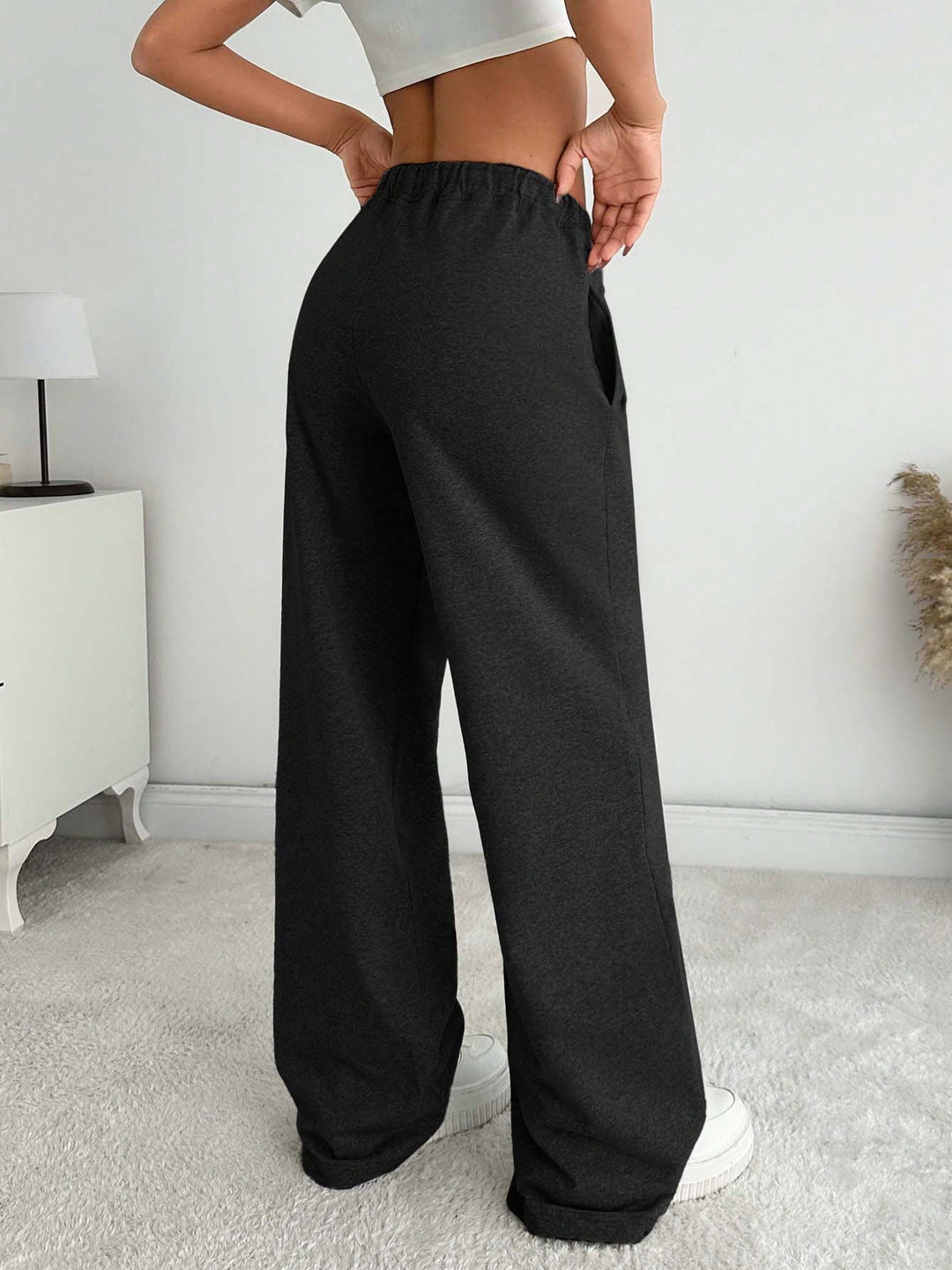 Pantaloni SHEIN, negru