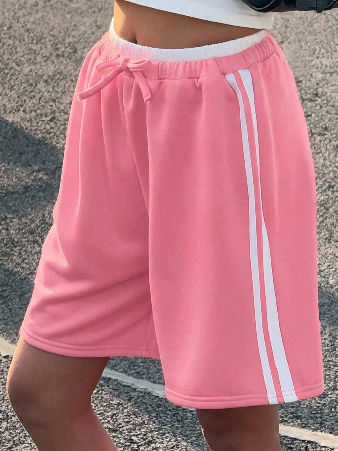 Pantaloni scurți SHEIN, roz