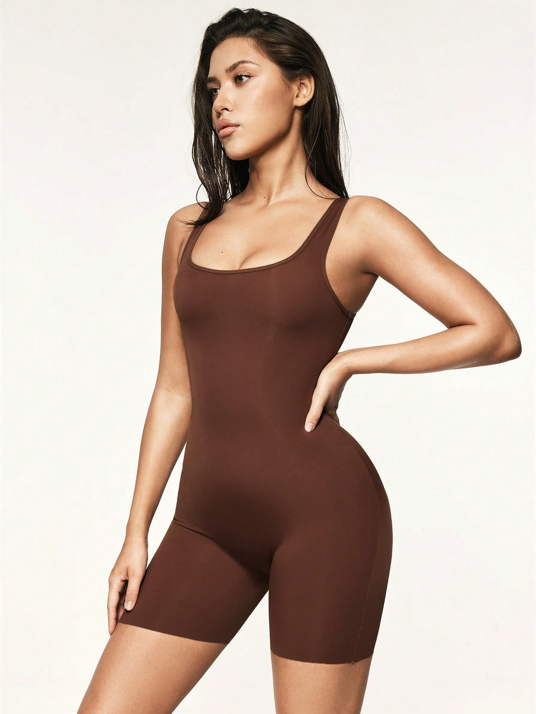 Body modelator SHEIN, maro