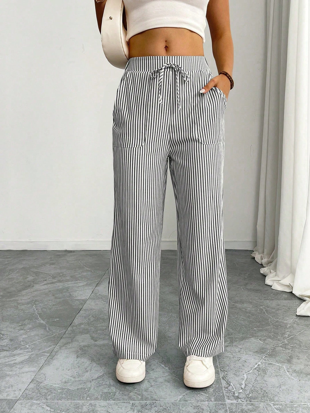 Pantaloni SHEIN, alb