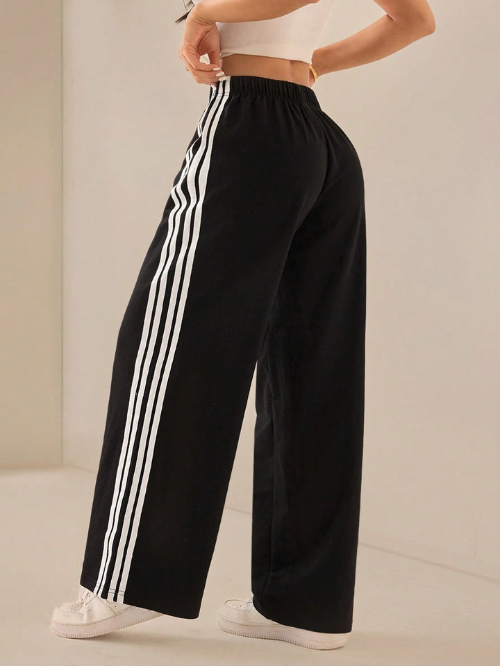 Pantaloni SHEIN, negru