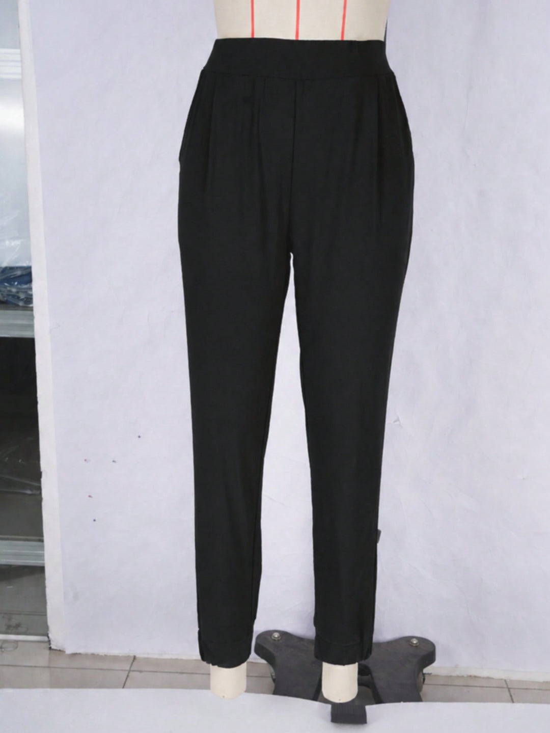 Pantaloni SHEIN, negru