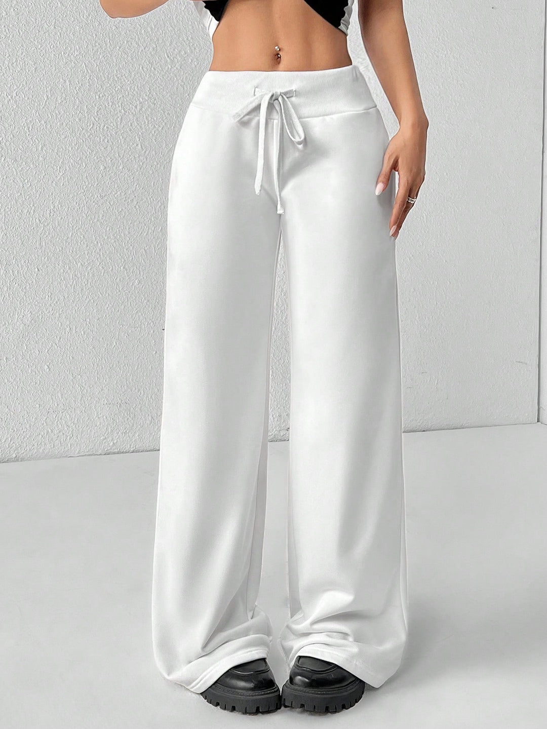 Pantaloni SHEIN, alb