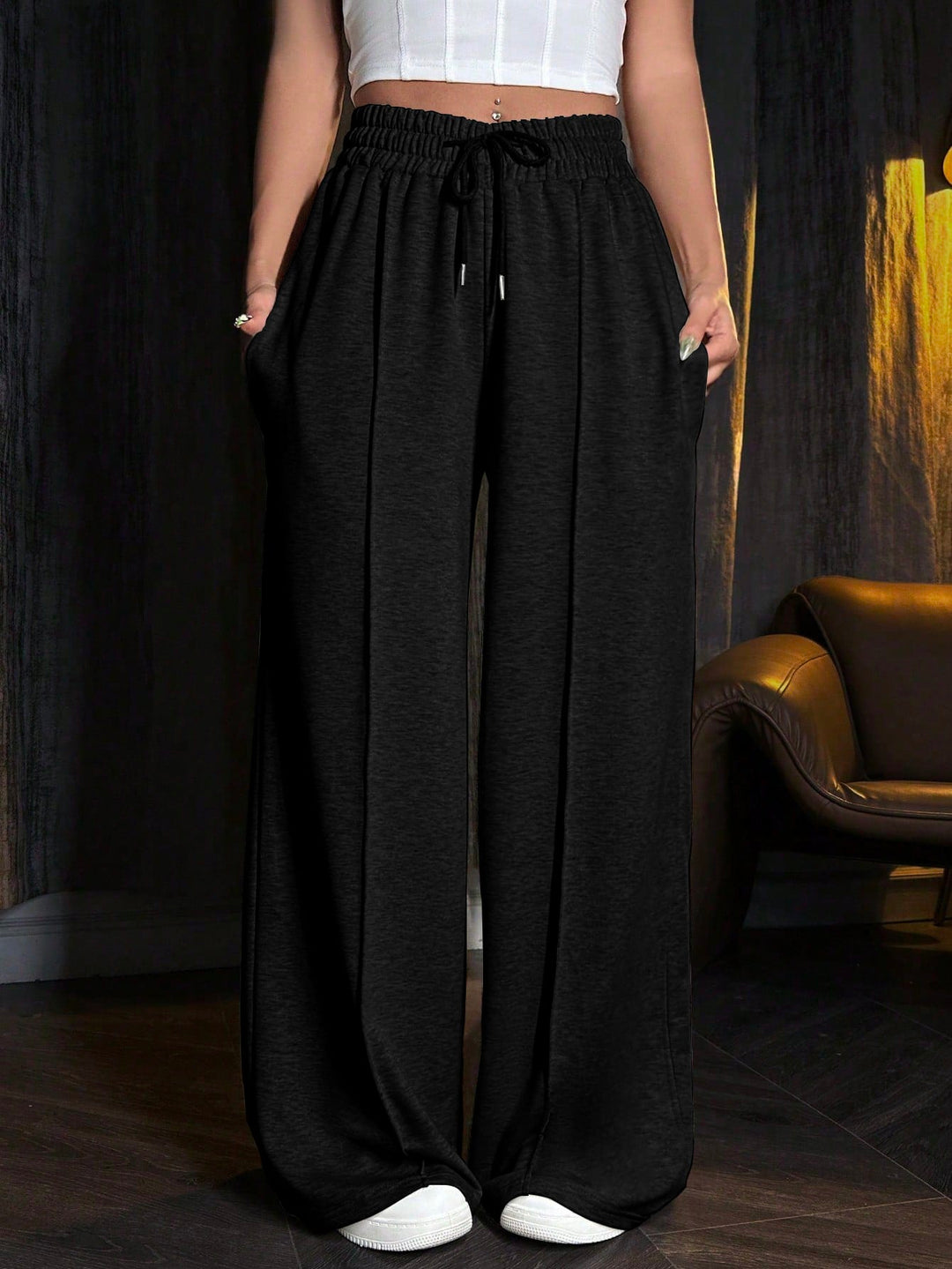 Pantaloni SHEIN, negru