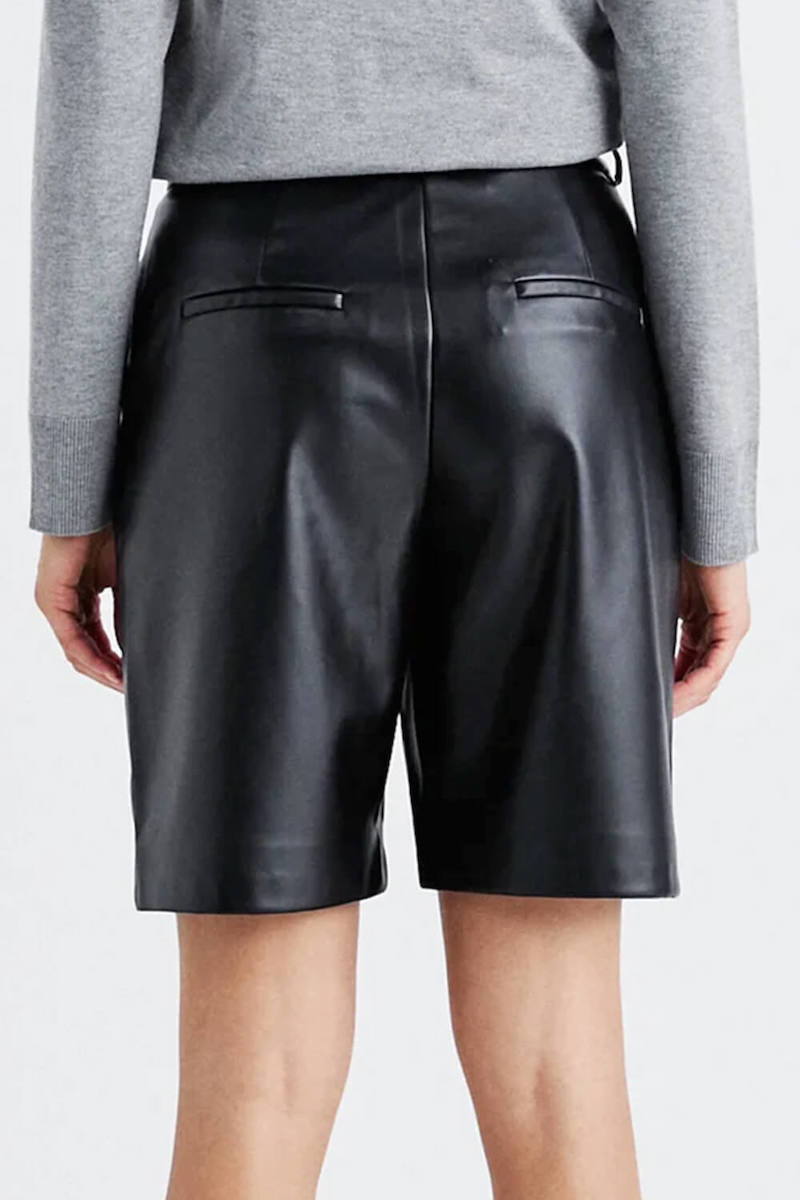VERO MODA fekete műbőr nadrág