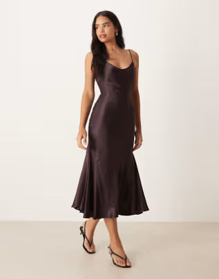 Rochie midi ASOS, maro