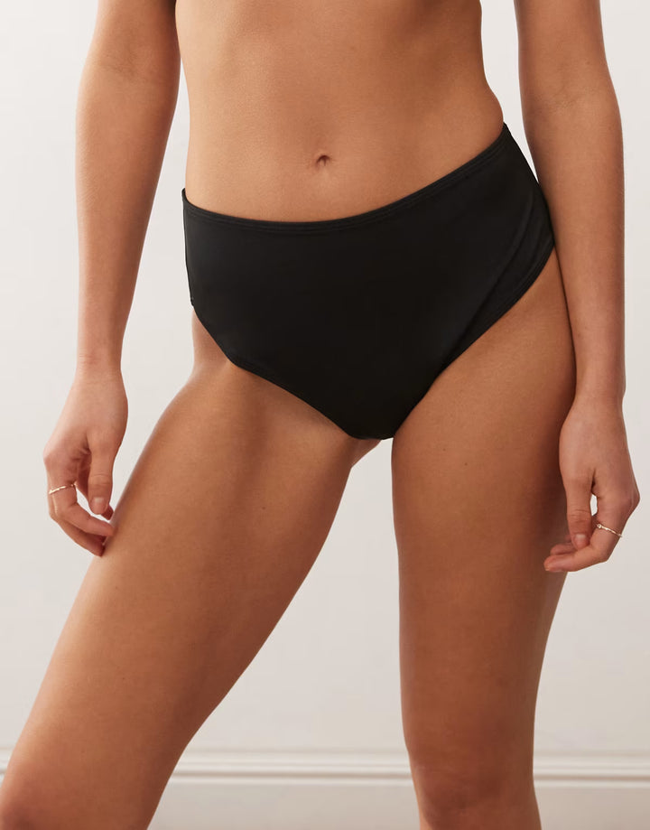 MONKI slip, fekete