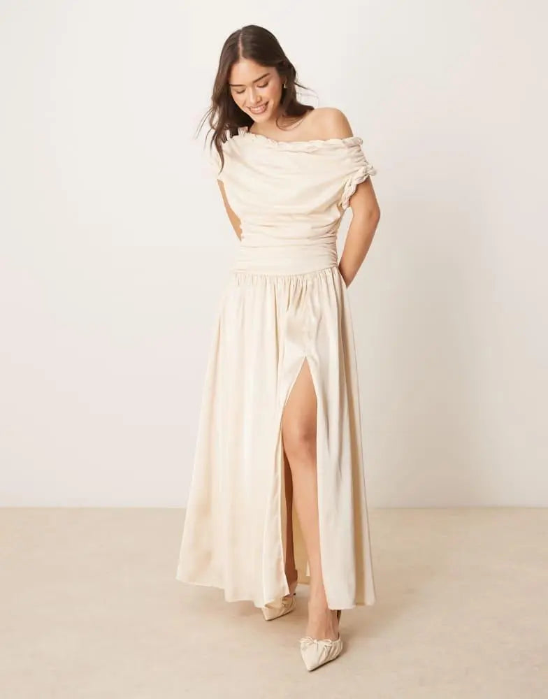 Rochie maxi ASOS, crem