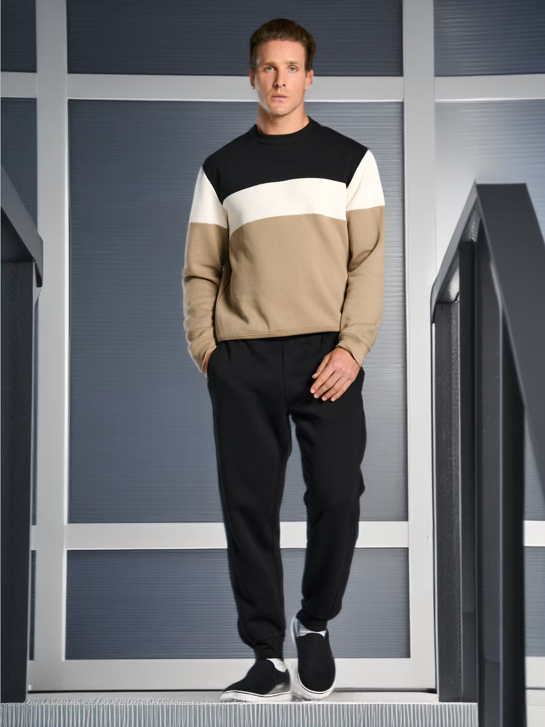 Pantaloni de trening SINSAY, negru