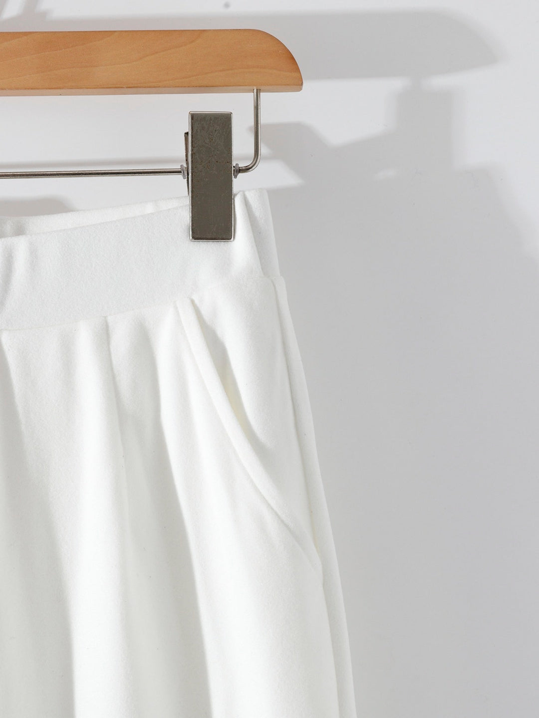 Pantaloni SHEIN, alb