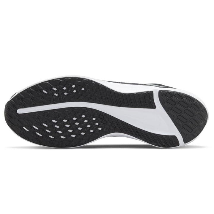 NIKE sportcipő, fekete