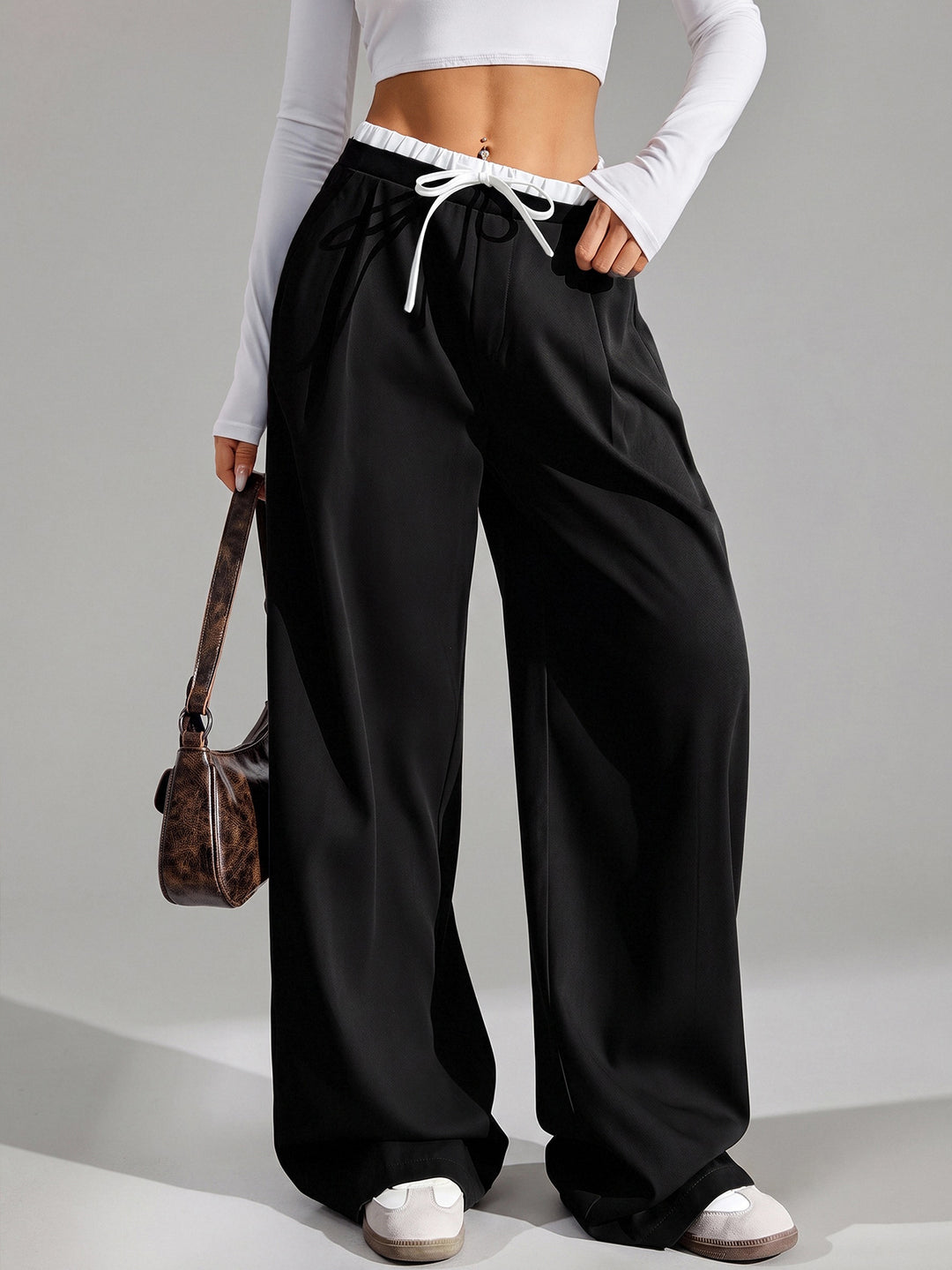 Pantaloni SHEIN, negru