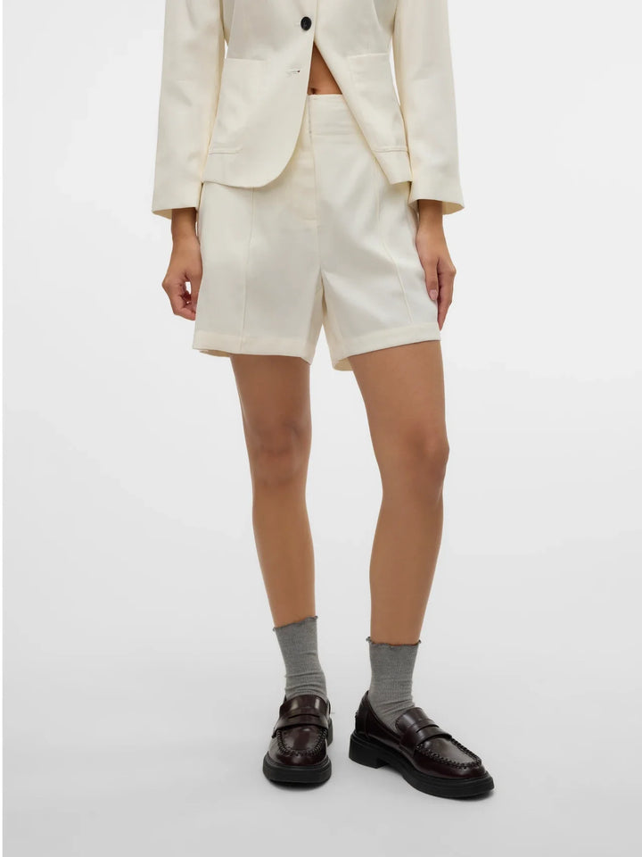 VERO MODA rövidnadrág, fehér
