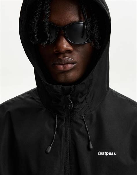 Dzseki BERSHKA, fekete