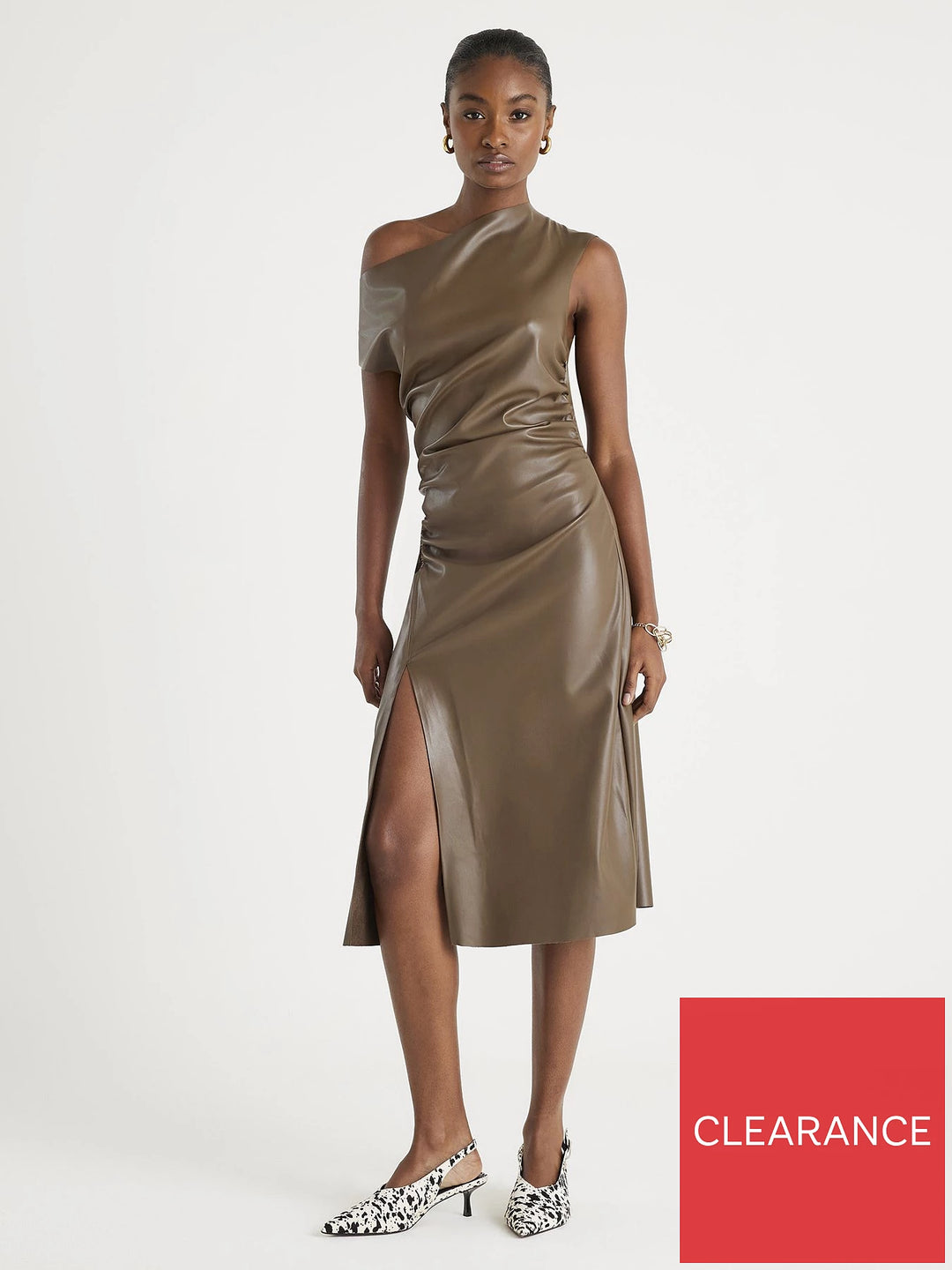 Műbőr ruha RIVER ISLAND STUDIO, barna