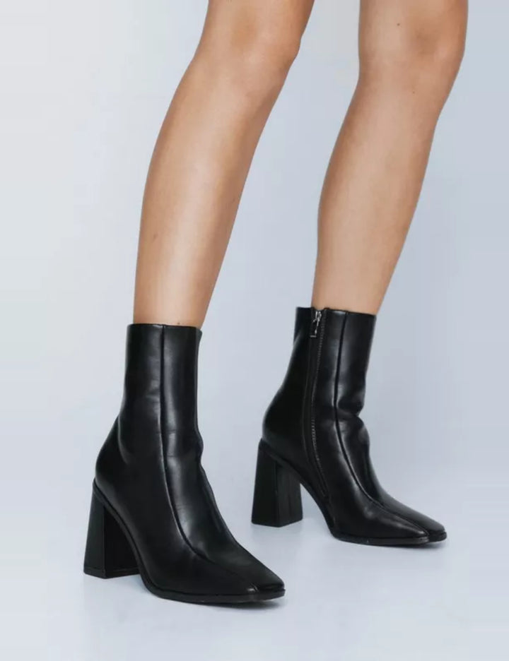 NASTY GAL bokacsizma, fekete