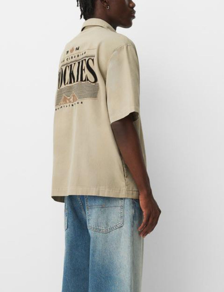BERSHKA rövid ujjú ing, bézs