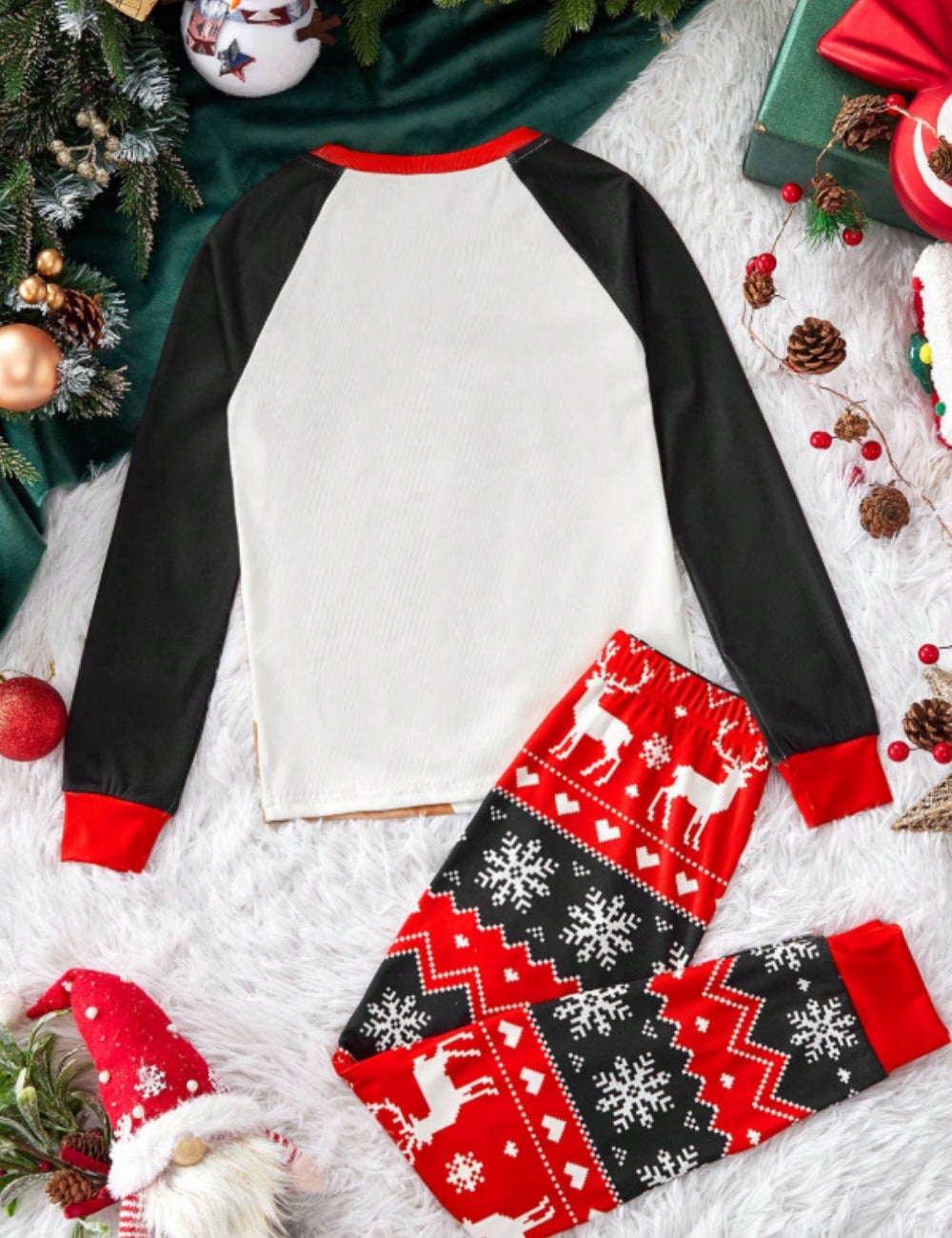 Compleu pijamale Shein, mix culori