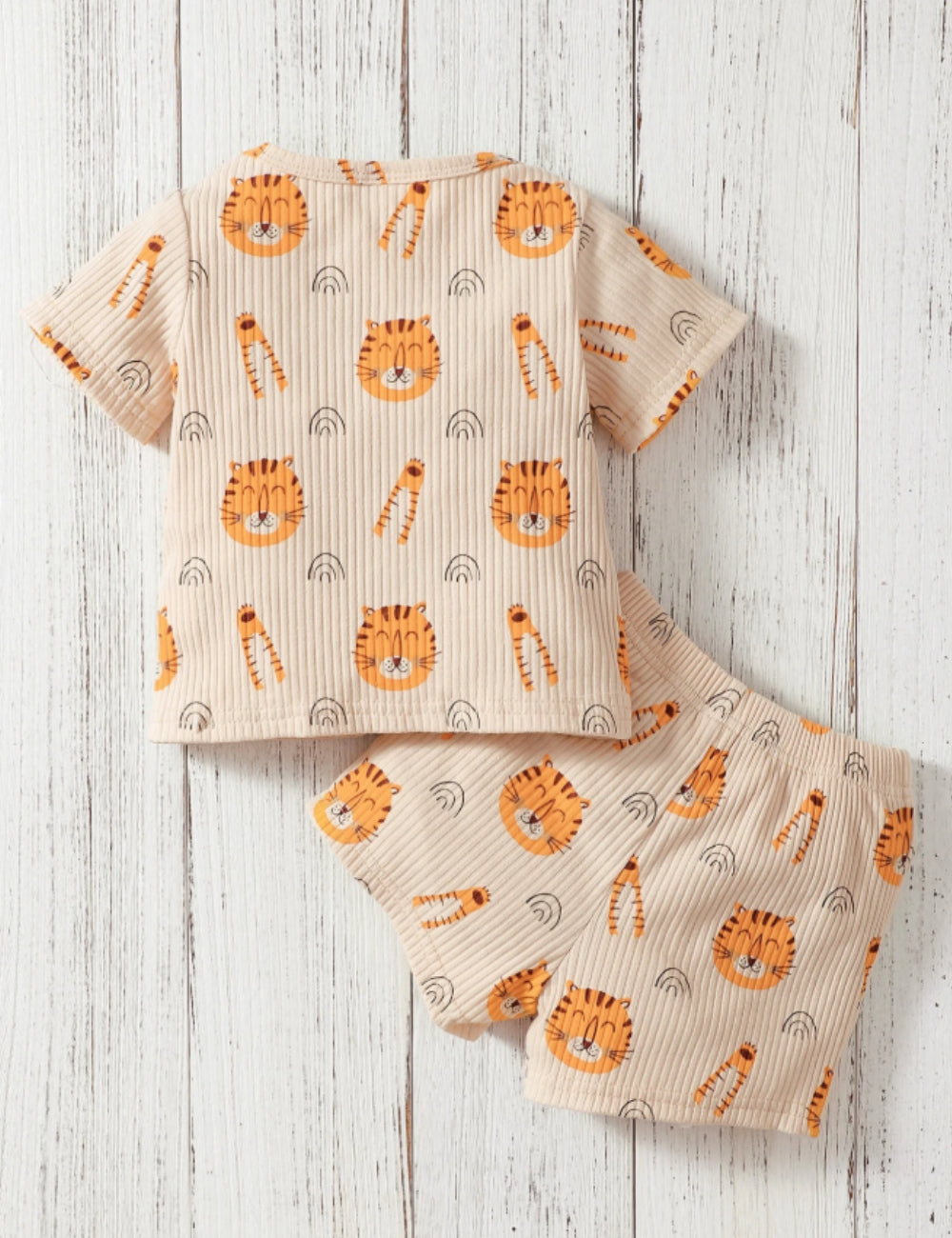 SHEIN együttes, bézs