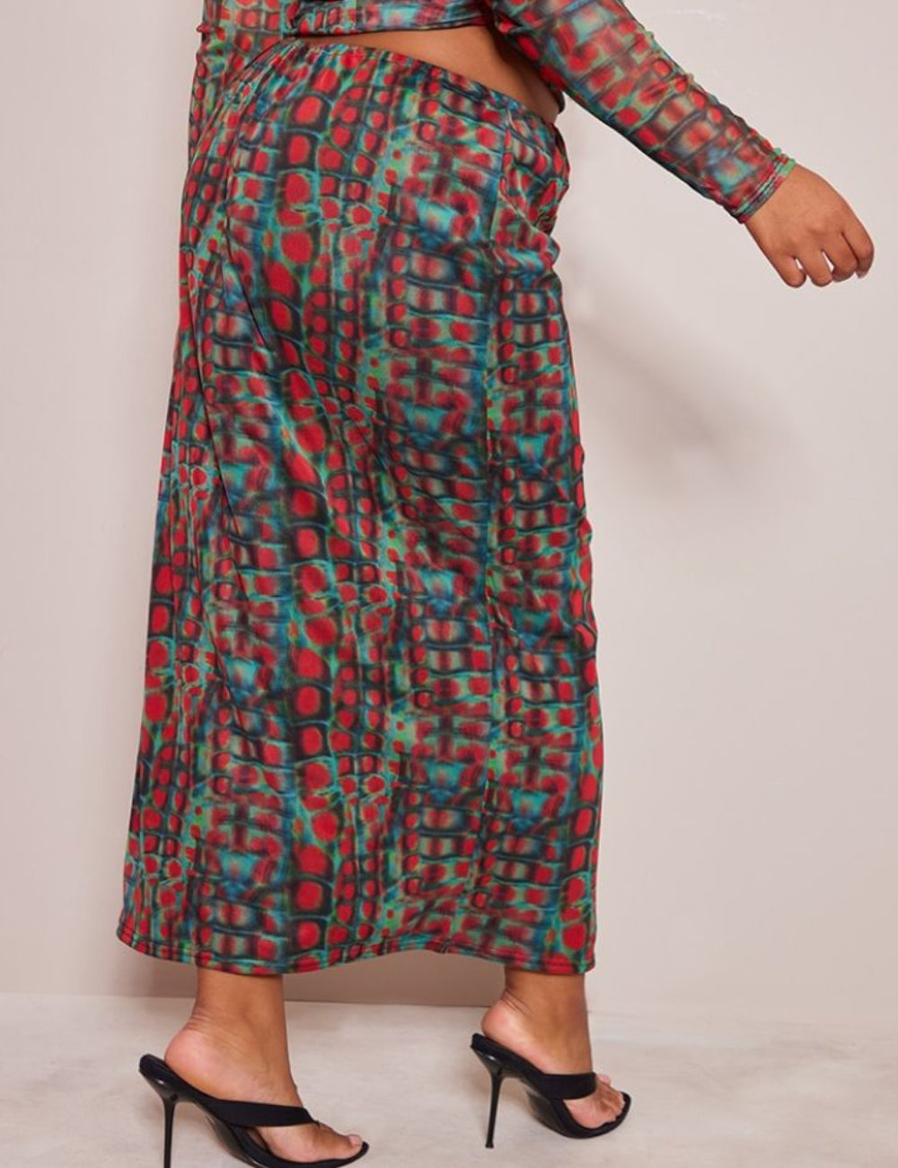 PRETTYLITTLETHING maxi szoknya, többszínű