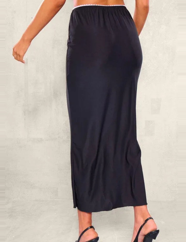 PRETTYLITTLETHING maxiszoknya, fekete