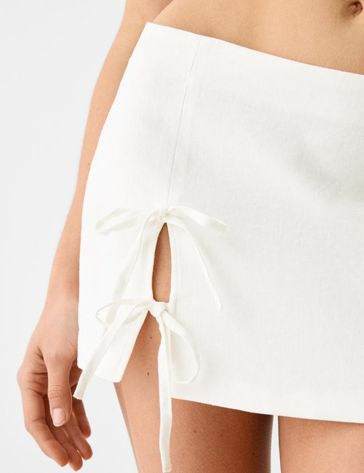 Bershka miniszoknya, fehér