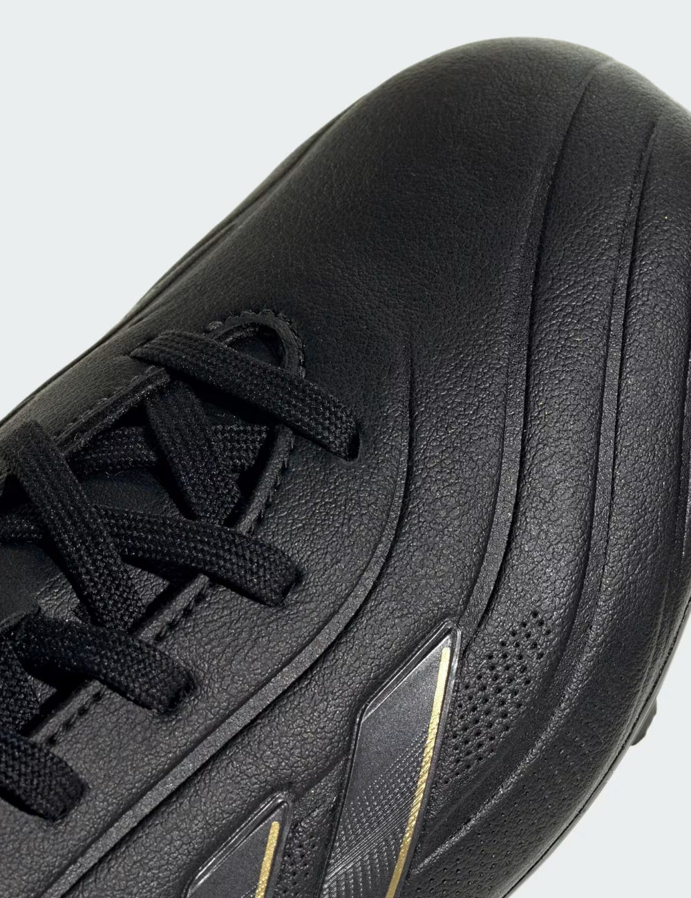 Adidas futballcipő, fekete