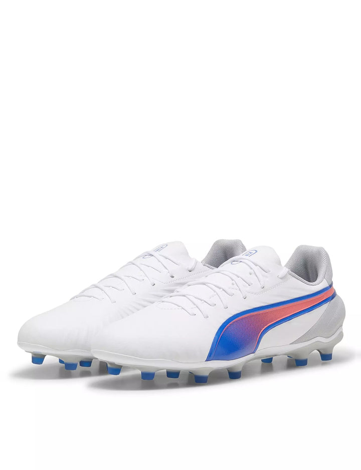 Puma futballcipő, fehér