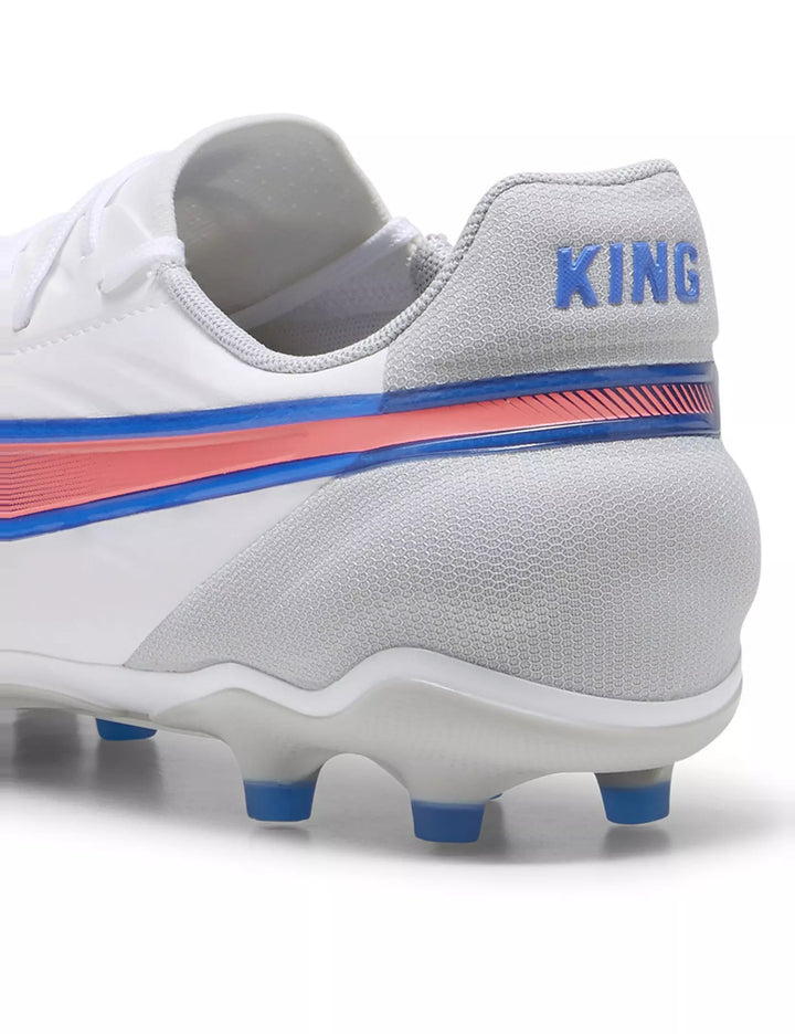 Puma futballcipő, fehér