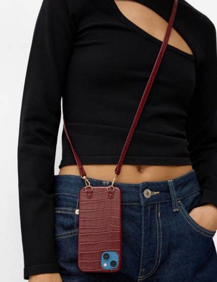 Bershka iPhone tok, meggypiros