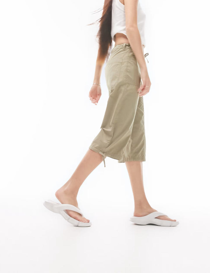 Topshop 3/4 nadrág, khaki színű