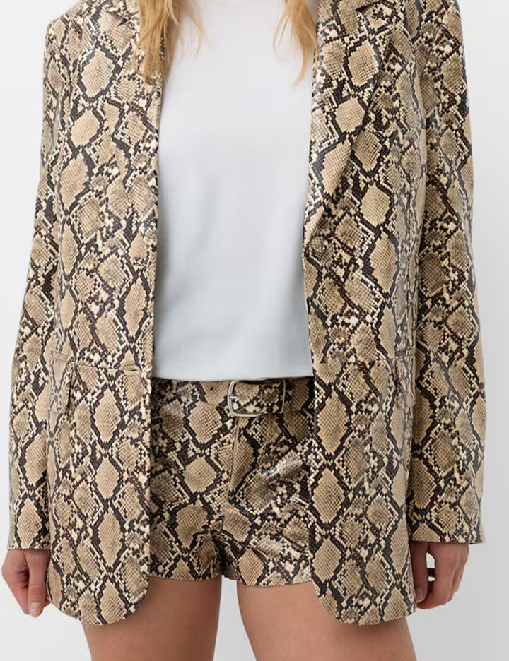 Pantaloni scurți Bershka, mix culori
