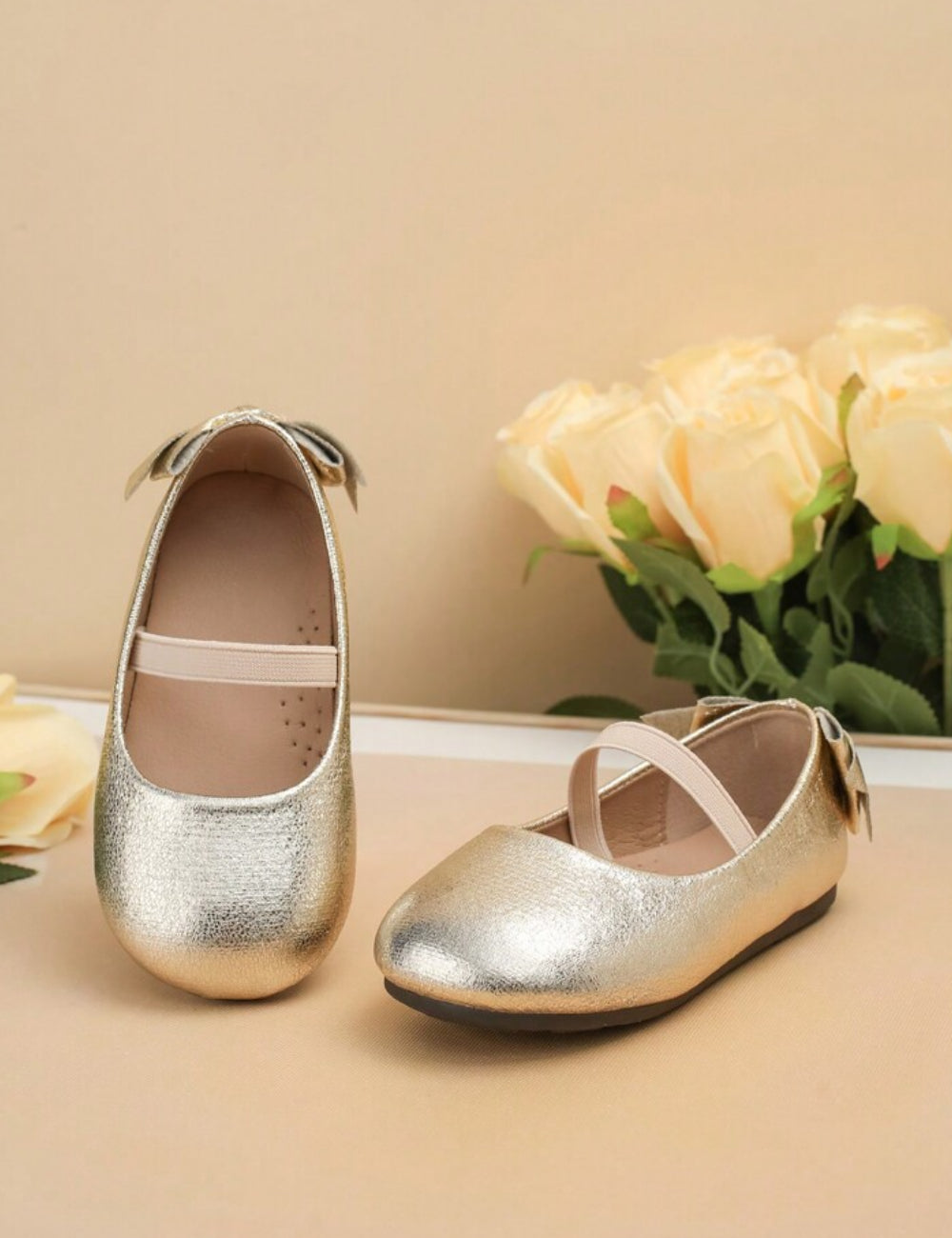 Pantofi SHEIN, auriu