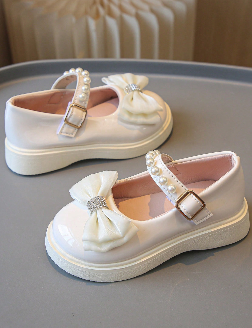 Pantofi Shein, crem