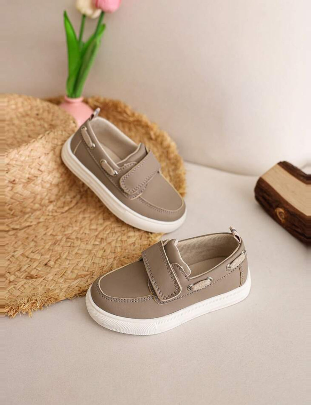 Pantofi Shein, crem