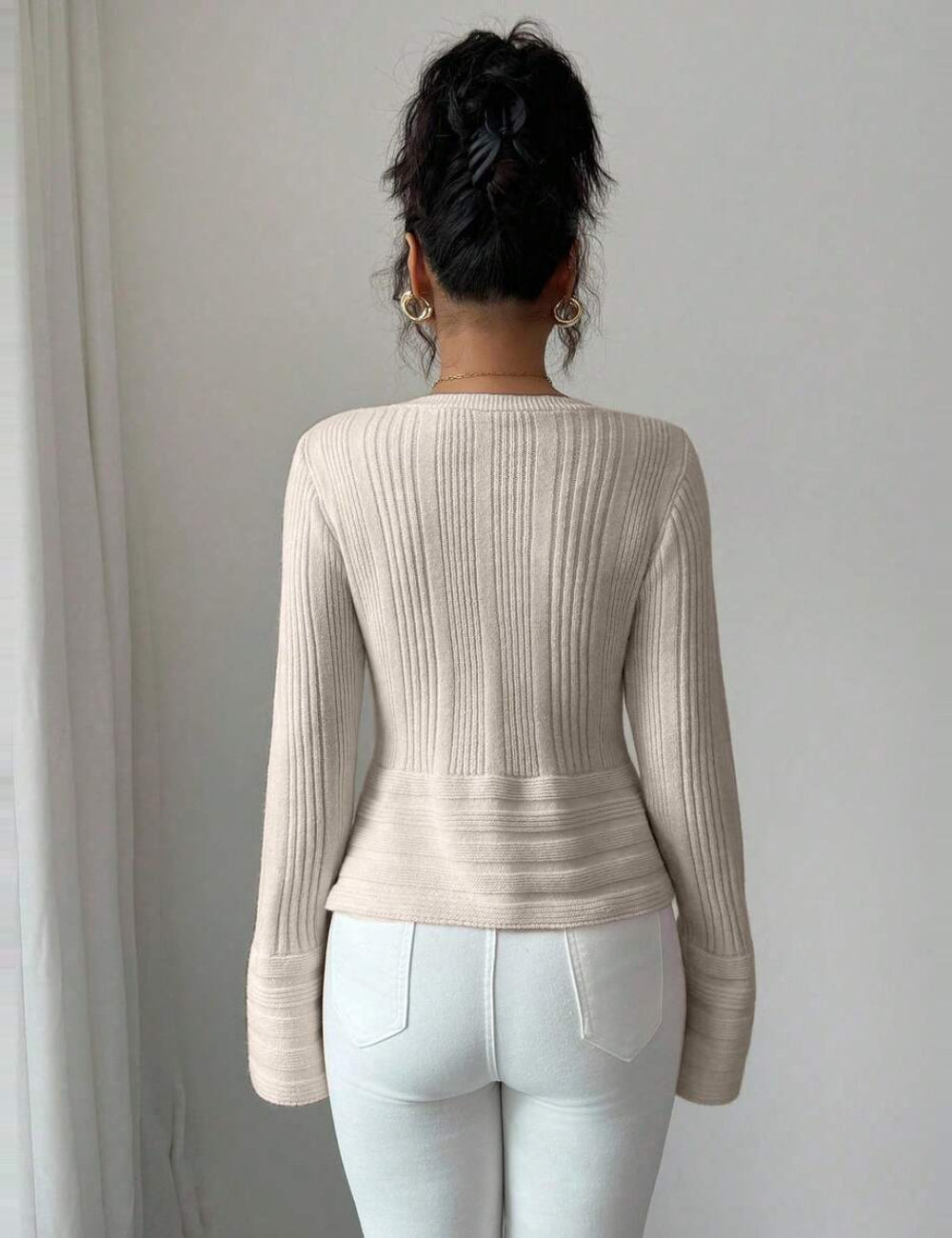 Pulover Shein, crem