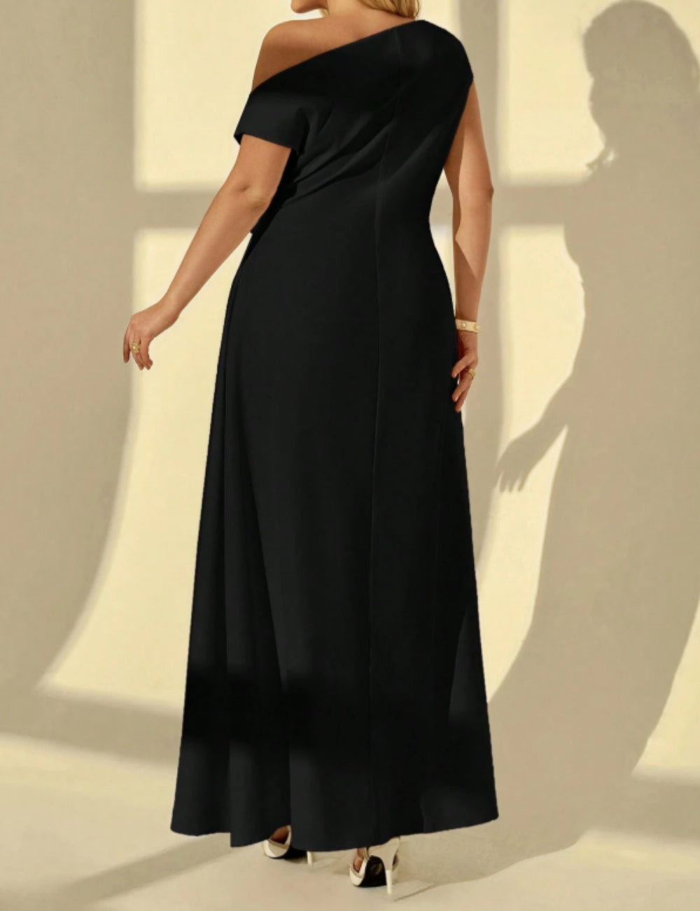 Shein Curve+ maxi ruha, fekete