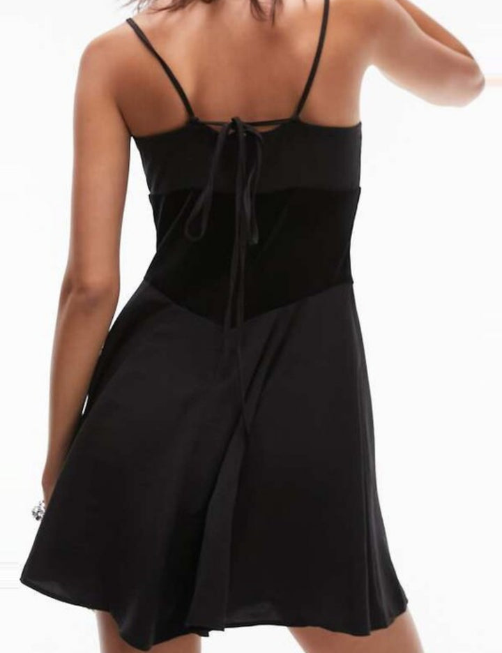 ASOS fekete midi ruha
