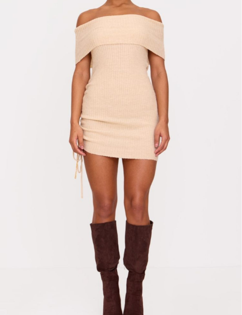 PRETTYLITTLETHING miniruha, bézs