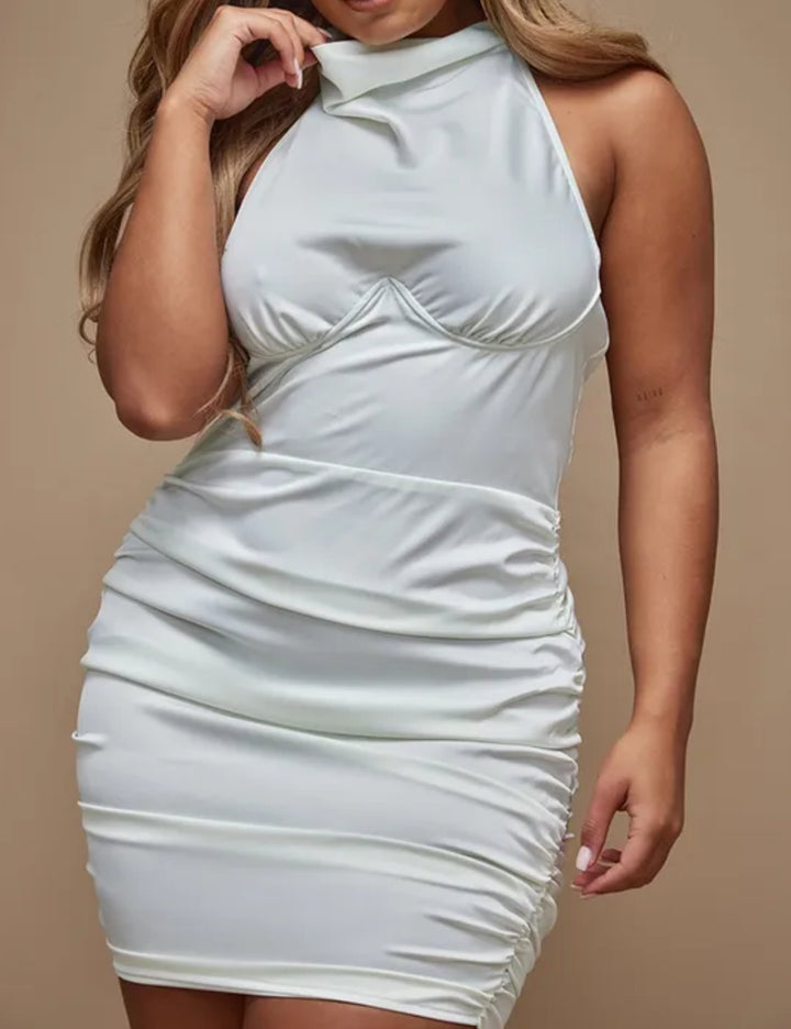 PRETTYLITTLETHING mini ruha, ekrü